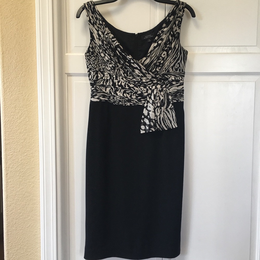 Dress size 4 by Tahari fully lined and back zip